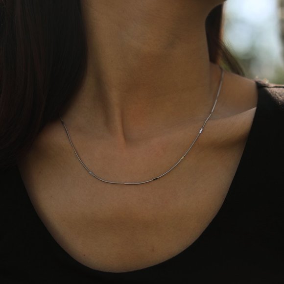 Less is More: SVET Dainty Minimalist Silver Necklace - Picture 3 of 9